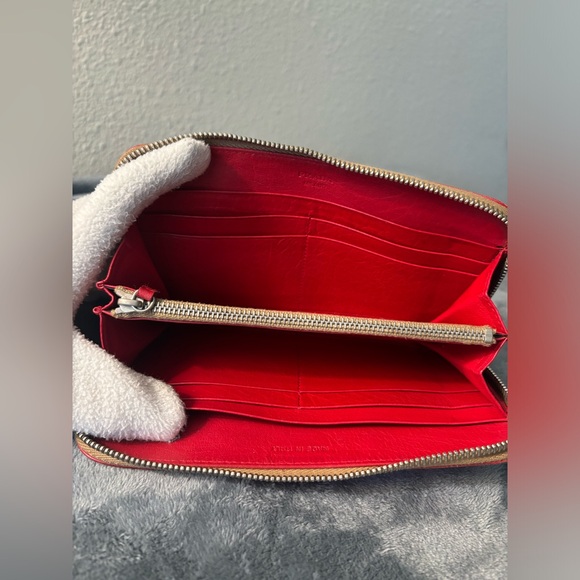 AUTHENTIC PRADA Logo Plate Punching Leather Zip Around Long Wallet Red - Picture 5 of 9